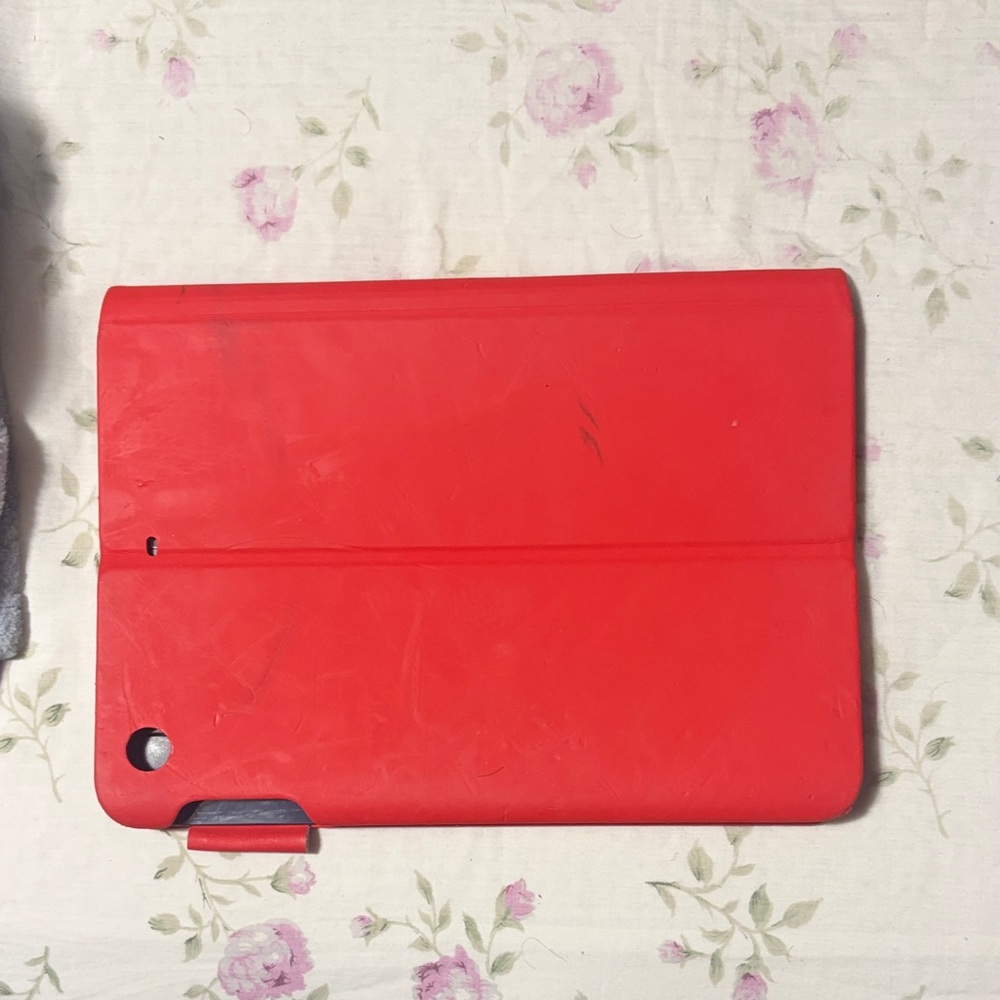 iPad Keyboard Case – Red – Bluetooth Keyboard – Protective Folio – Fully Working